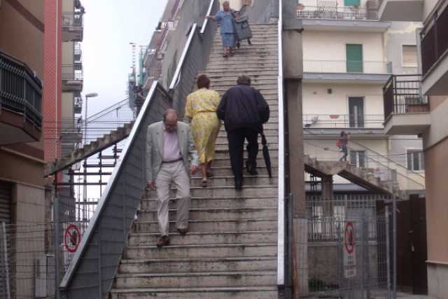Japigia, c'� un ponte pericolante: ma i lavori sono fermi da due anni