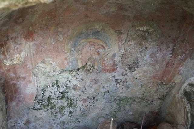 Il mistero di Santa Barbara: in rovina gli affreschi pi� antichi di Bari