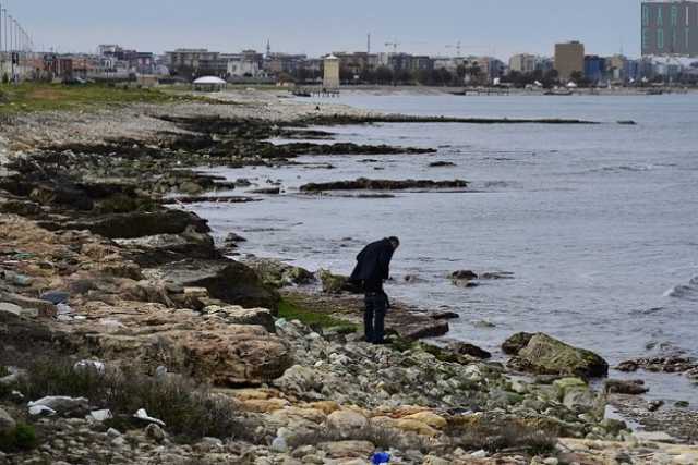 Edifici crollati, ville abbandonate, prostituzione, rom: � il lungomare sud di Bari