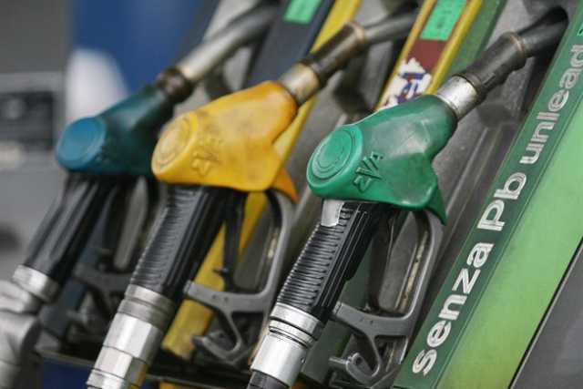 Benzina, una ''macedonia'' di prezzi: cerchiamo di fare chiarezza