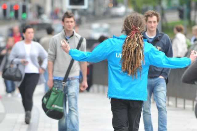 �Aiuta i bimbi�: quando a fermarci per strada non sono gli attivisti, ma i "dialogatori"