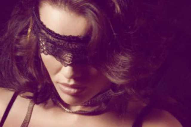 La barese Melanie, escort a 19 anni: �Con il sesso incontro me stessa�