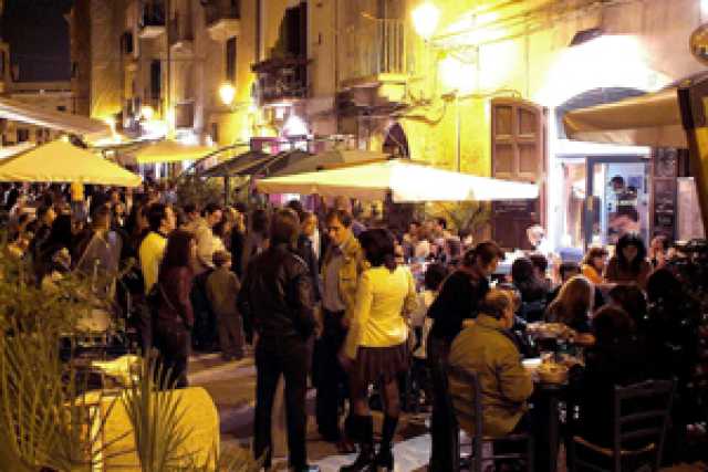 Bari vecchia addio: la ''movida'' ora � di casa a Poggiofranco