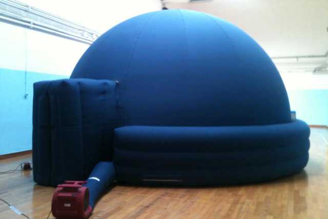 Il planetario di Bari: ammirare le stelle con visite e corsi gratuiti