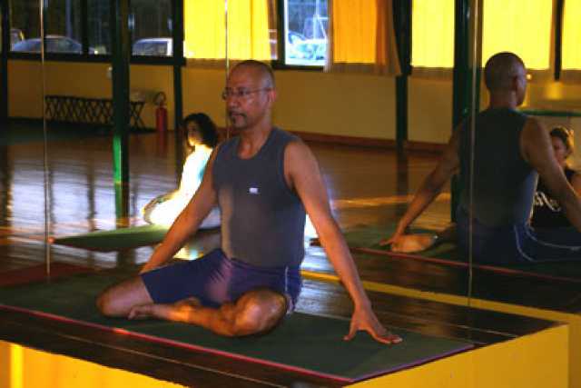 Ranil, il maestro di pilates che opera le ''preghiere di guarigione'' 