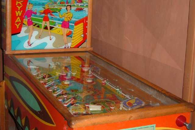 Gli indimenticabili flipper: c'� chi li colleziona, tra nostalgia e affari