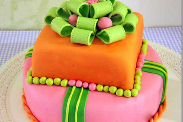 Addio alla brutta (ma buona) vecchia torta: ora spopola l'estetica ''fondant''