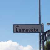 ... che alla fine della strada diventa "Via Lamaveta"