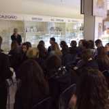 Una lezione di visual merchandising per gioiellerie tenuta da Mario Tempesta, direttore della scuola 