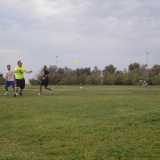 I giocatori si preparano ad intercettare il frisbee