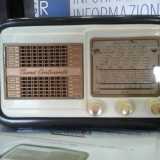 Radio "TRANS CONTINENTAL", prodotta da Prandoni nel 1956