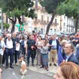 Il gruppo radunato davanti al Castello Svevo