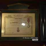 Il riconoscimento di Ufficiale al merito per l�arte della pittura, ricevuto nel 1970 dal presidente francese Georges Pompidou