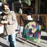 Francesco Gabriele in arte Cisky accanto ad una delle sue opere