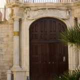 La ex caserma dei carabinieri poi arcivescovado e oggi facolt� di teologia posta alle spalle della Cattedrale di Bari, un tempo campo per i profughi 