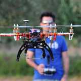 Un drone in fase di decollo