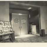 Una foto del foyer del Cinema teatro Royal risalente al 1921, quando la struttura apr� al pubblico con il nome di "Cinema Lucciola"