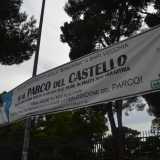 Lo striscione davanti al cantiere