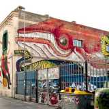 Murales di Pin in via Celso Ulpiani a Bari: l'opera � stata realizzata nel 2011 all'interno del Festival Hacktion