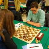 Un ragazzo e una ragazza si sfidano al Torneo Week End Citt� di Bari 2013 presso il Circolo Canottieri Barion Sporting Club Bari A.s.d.
