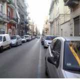 Via Manzoni: poco popolata alle 19 di marted�