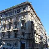 ...nel sobrio neoclassicismo accademico di Palazzo Ferreri situato tra corso Cavour e via Cardassi...