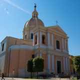 Il tempio si erge su piazza Sant�Agostino, tra la villa comunale e la stazione. La chiesa � in stile neoclassico. Presenta una facciata simmetrica divisa in due parti da un cornicione che culmina con un timpano triangolare