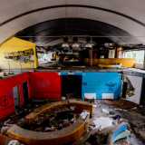 Da su abbiamo una panoramica della sala d�accoglienza sottostante...