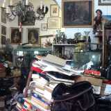 Bari, la bottega del collezionismo