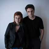 I due attori teatrali Licia Lanera e Riccardo Spagnulo, compagni nella vita e nello spettacolo. Insieme hanno formato la compagnia teatrale Fibre Parallele