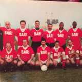 La squadra dilettantistica Bari da NY, fondata da John Conteduca nel 1998