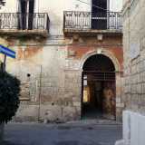 Il portone dell'ex ospedaletto