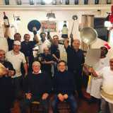 Mentre allievo di Botta fu il 51enne Enzo Carella, attivo in un altro storico esercizio: la pizzeria Da Donato, fondata nel 1973 da Donato Monno in via Lattanzio, nel quartiere San Pasquale