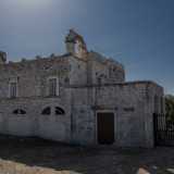 Si tratta di una masseria riedificata nel XVI secolo ma che affonda le sue origini gi� nel 200, in epoca sveva. A costruirla fu un nobile tedesco: Melciaccia Alemanno, detto �Don Ciccio�. E' di colore bianco e caratterizzata da un bugnato a conci irregolari