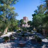 ...un putto che guarda estasiato l�immenso giardino, il vero cuore pulsante di questa residenza