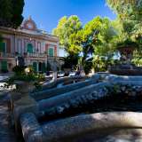 E infine, una volta superata la grande fontana monumentale...