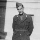 Nel 1942 venne chiamato a prestare servizio militare nella Terza squadra aerea dell�Aeronautica Militare, sul Lungomare Nazario Sauro