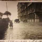 Qui si vede invece Piazza Eroi del Mare ricoperta d'acqua nel 1954