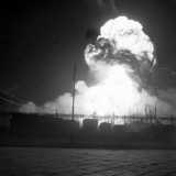 Il bombardamento al porto di Bari del 2 dicembre 1943.  Non tutti sanno che quel giorno rappresent� una svolta per la scienza medica...