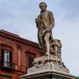 Passeggiando nei giorni scorsi sul corso principale di Bari, ci siamo accorti della clamorosa assenza di questo �oggetto�