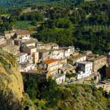 ...lasciando il �quartiere arabo� e le sue suggestioni per tornare alla nostra auto e al caos del XXI secolo