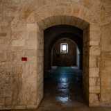 Attraverso il chiostro interno al cortile accediamo finalmente alla parte pi� antica del complesso: lo Spedale dei Templari, edificato come detto tra XI e XII secolo