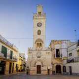 ...e la Torre dell�Orologio pubblico del 1925