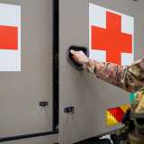 Ecco poi un�ambulanza �tattica�, ovvero blindata e adatta alle operazioni pi� pericolose...