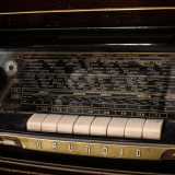 ...una radio vintage Grundig...