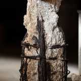 grappe metalliche completamente coperte di ruggine... 