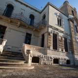 Il Villino Traversa, situato sul lungomare Cristoforo Colombo di Santo Spirito
