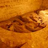 Scorgiamo ci� che rimane della cattedrale romanica di Romualdo. Dell�edificio, demolito nel 700 per far posto all�attuale cattedrale barocca, sono visibili l�abside...