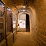Percorriamo il cuniciolo sino alla sua fine, l� dove incrocia il secondo ramo della galleria che per� risulta inaccessibile
