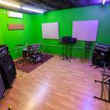 Proseguiamo la nostra visita all�interno della �sala deluxe�